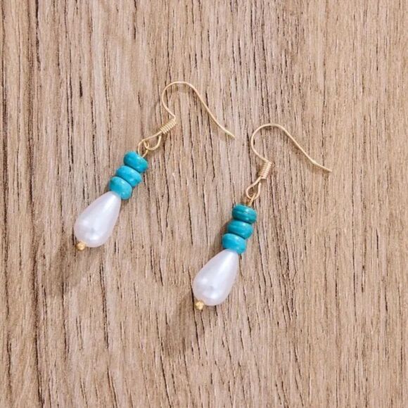 ✨🆕✨ Bohemian Turquoise Pearl Dangle Earrings✨ - Picture 5 of 10